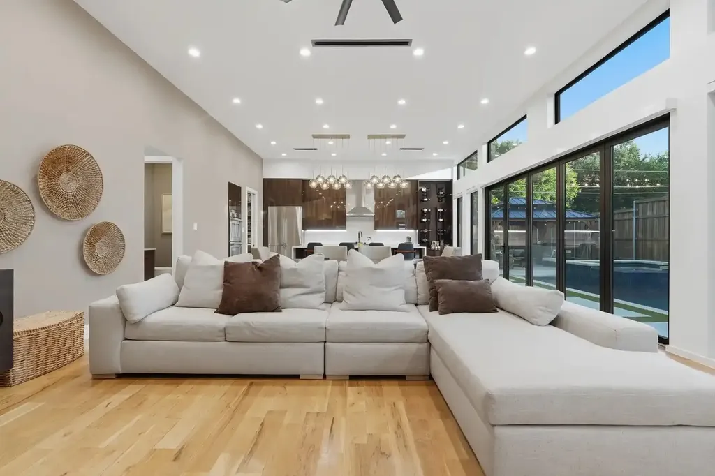 1608 Matagorda Drive Dallas TX 75232