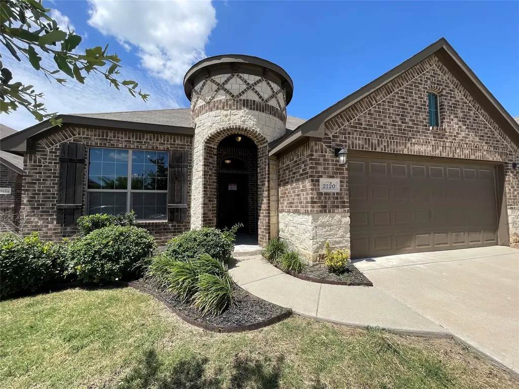 2120 Blakely Court Fort Worth TX 76134