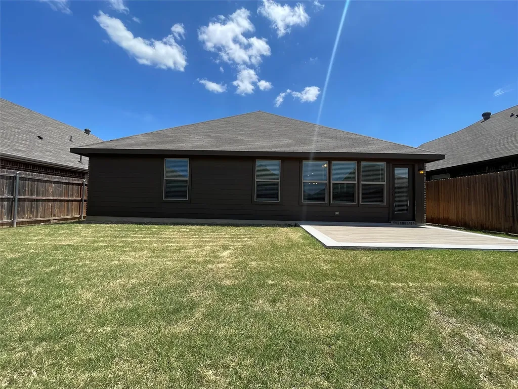 2120 Blakely Court Fort Worth TX 76134