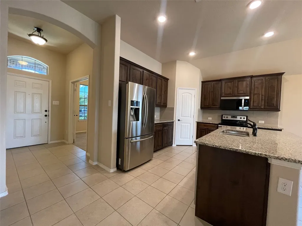 2120 Blakely Court Fort Worth TX 76134