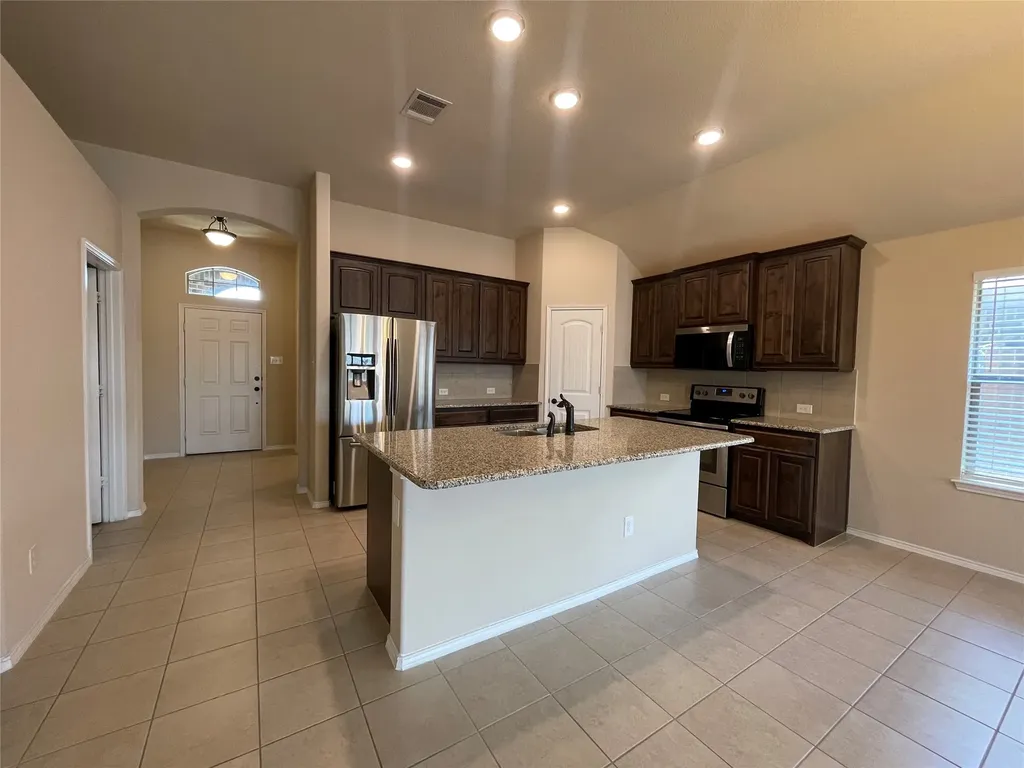 2120 Blakely Court Fort Worth TX 76134