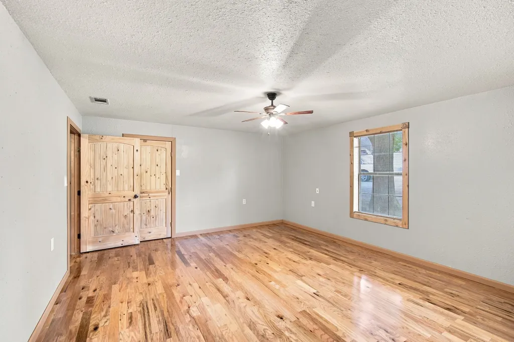 5821 Waterworks Road Midlothian TX 76065