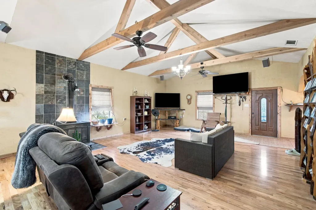 5821 Waterworks Road Midlothian TX 76065