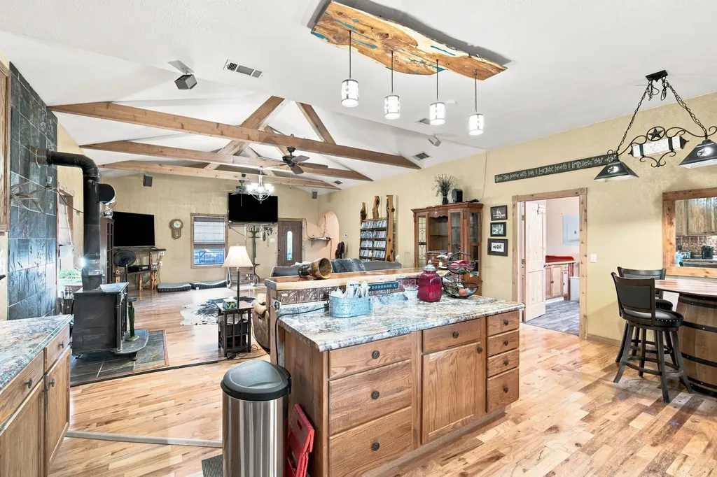 5821 Waterworks Road Midlothian TX 76065