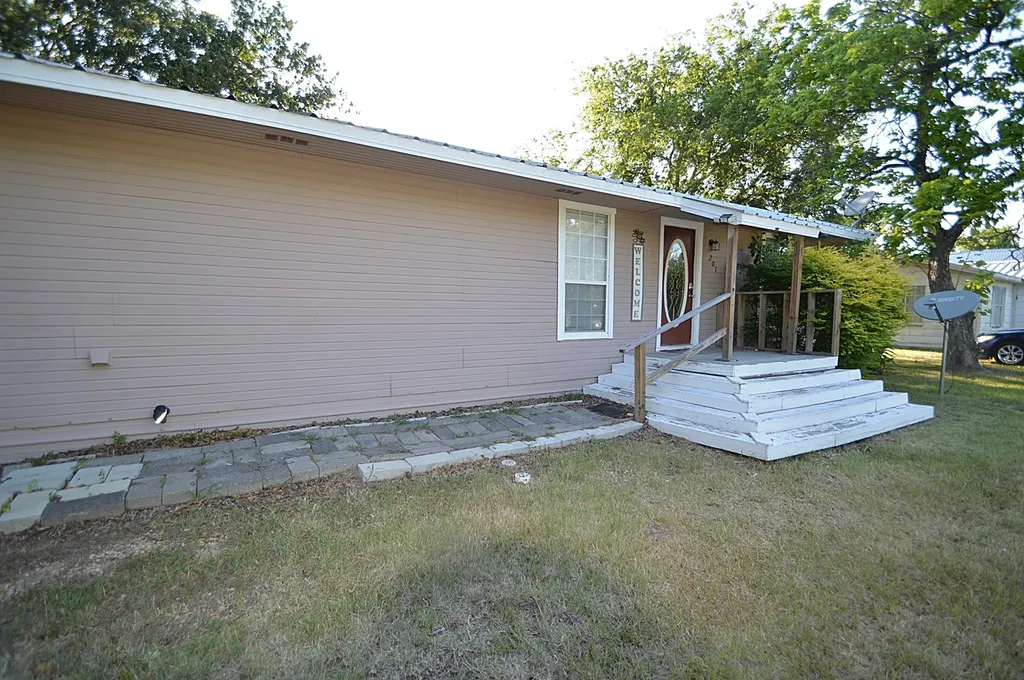 201 Kirk Lane West Tawakoni TX 75474