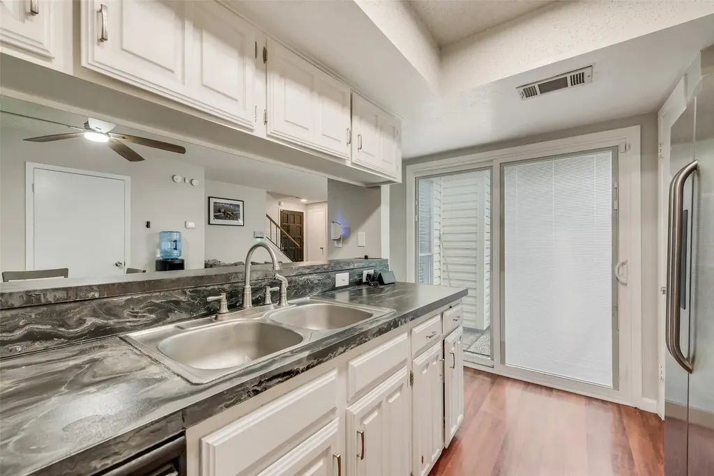 2643 Via Ventura Circle Carrollton TX 75006