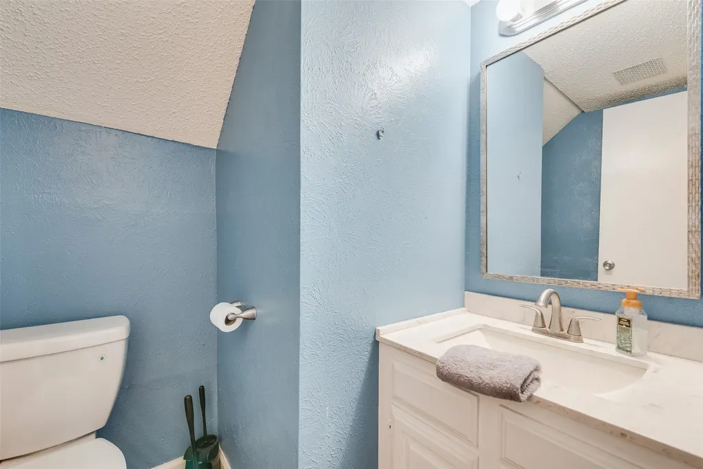 2643 Via Ventura Circle Carrollton TX 75006