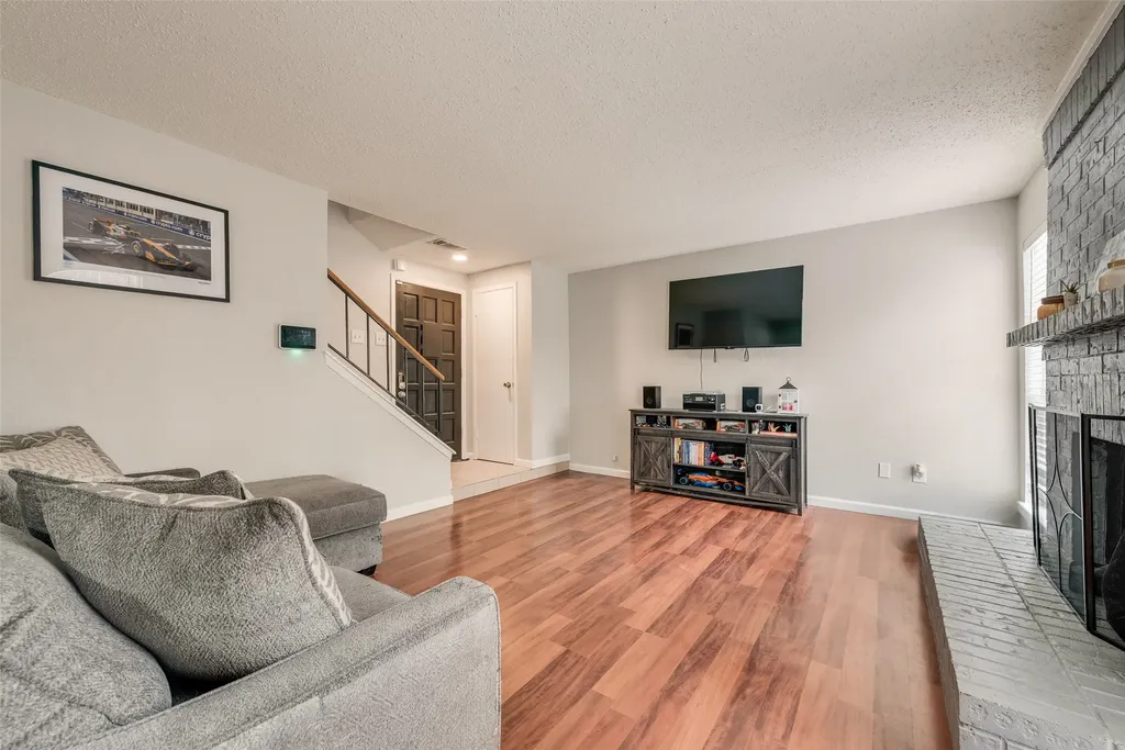 2643 Via Ventura Circle Carrollton TX 75006