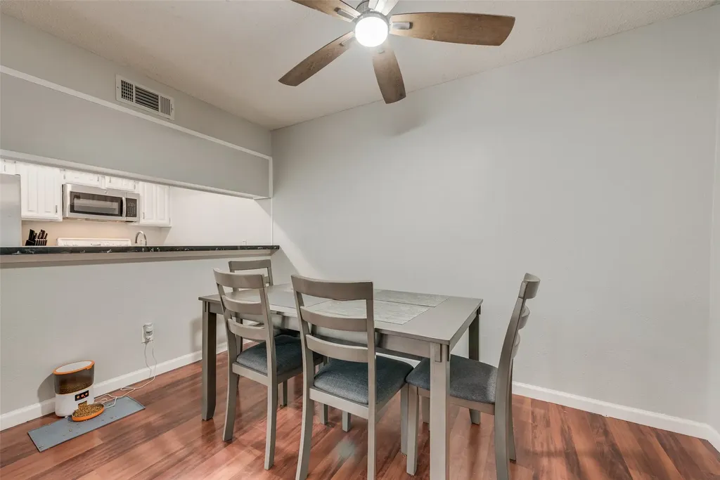 2643 Via Ventura Circle Carrollton TX 75006