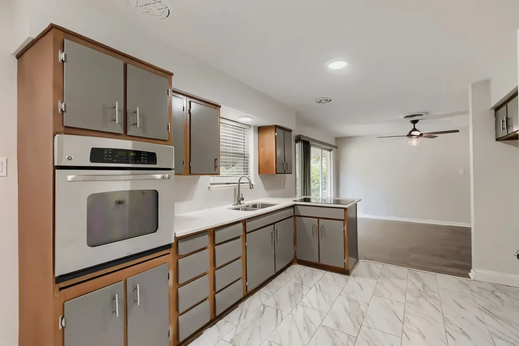 1405 Oak Grove Road Fort Worth TX 76134