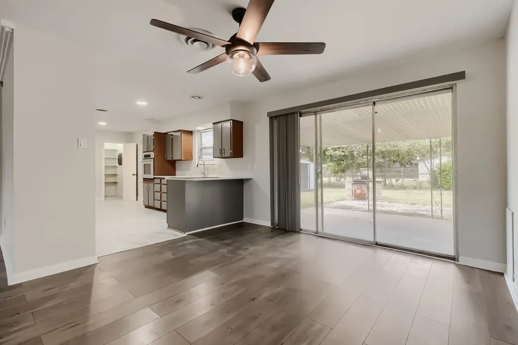 1405 Oak Grove Road Fort Worth TX 76134