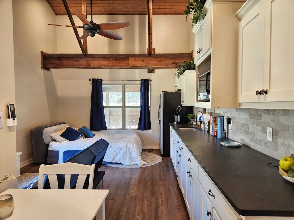 22540 Cr 1174 Bullard TX 75757