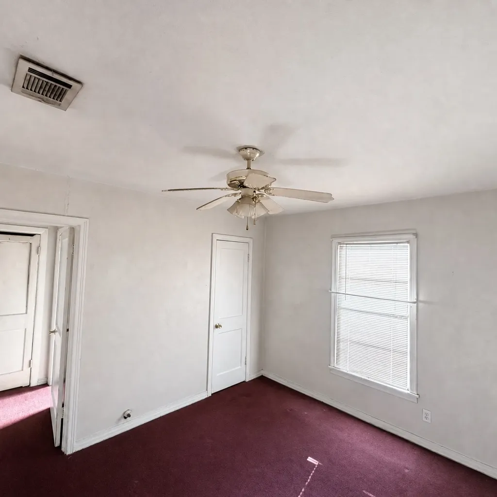 3018 Oakwood Street Haltom City TX 76117