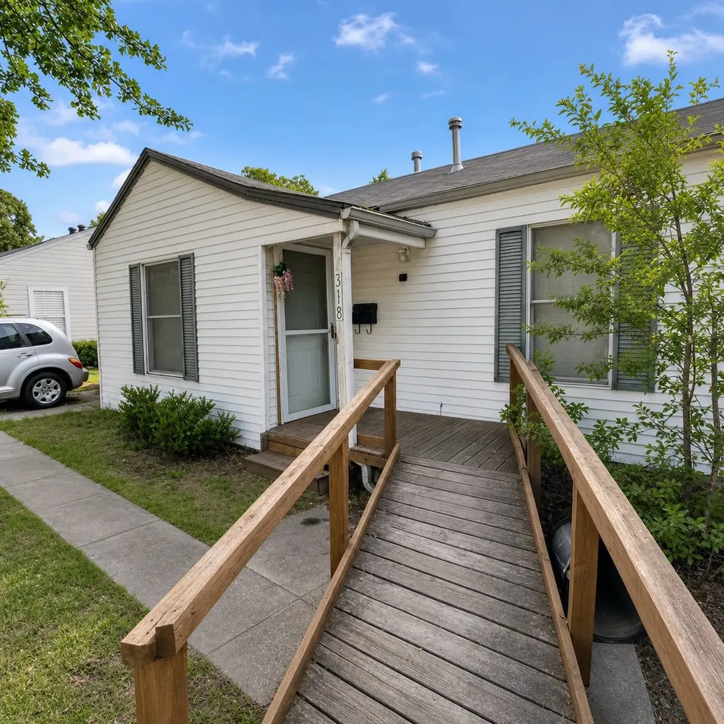 3018 Oakwood Street Haltom City TX 76117