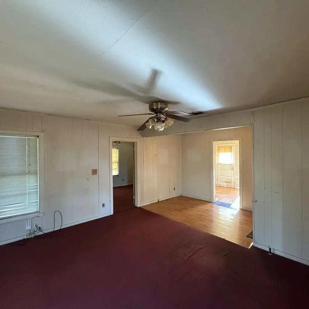 3018 Oakwood Street Haltom City TX 76117