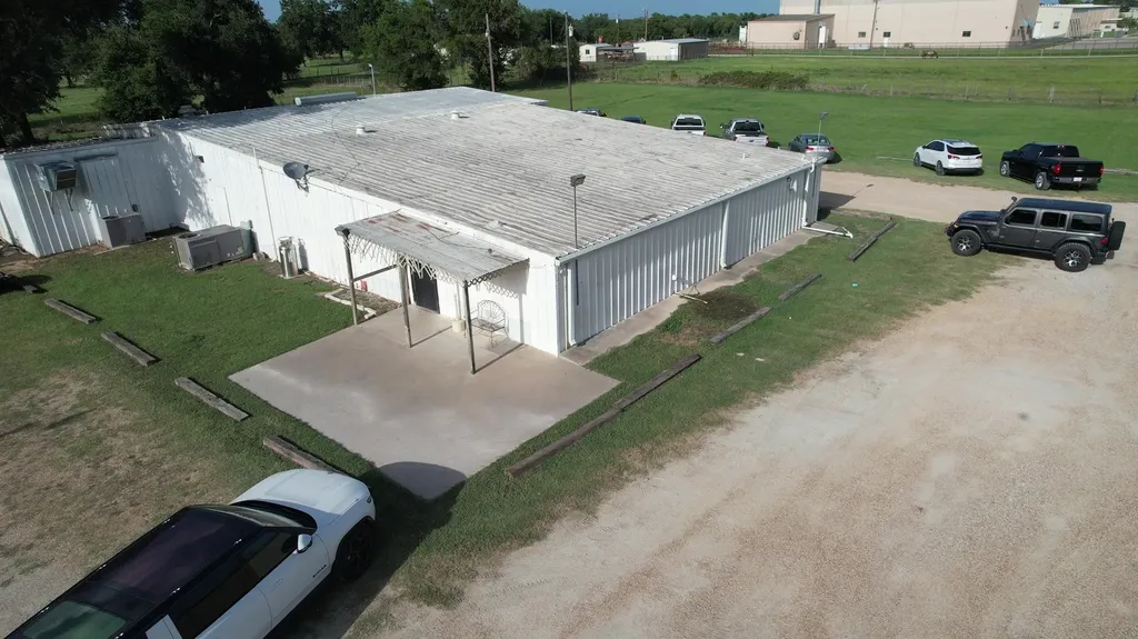 1710 Industrial Blvd Boulevard Cameron TX 76520