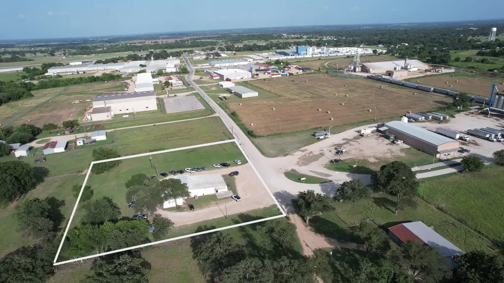 1710 Industrial Blvd Boulevard Cameron TX 76520