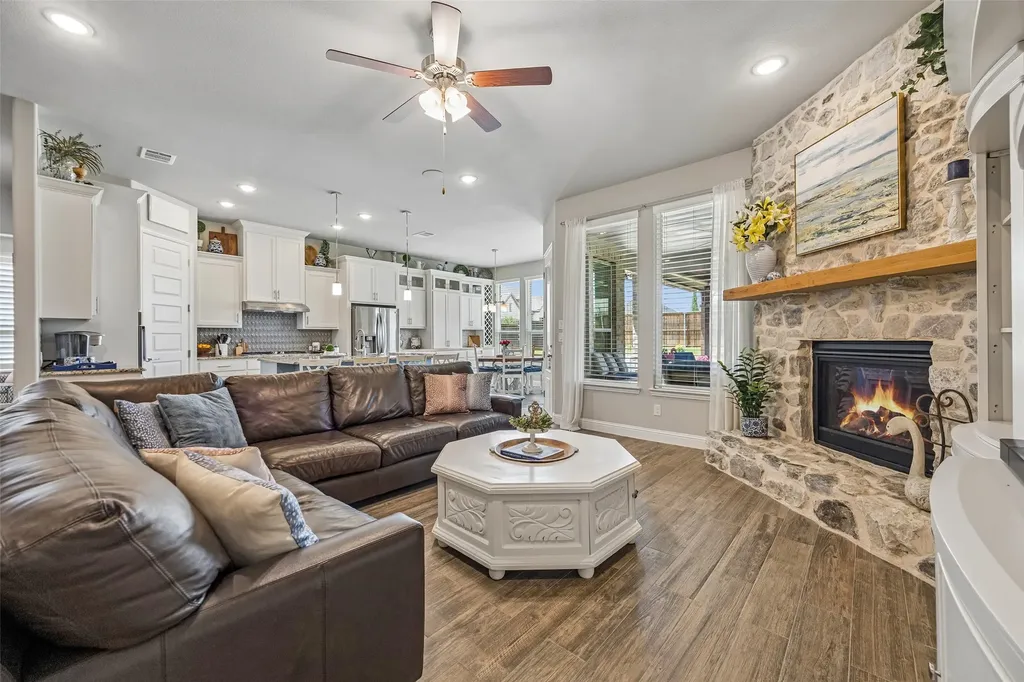 817 Harlan Court Murphy TX 75094