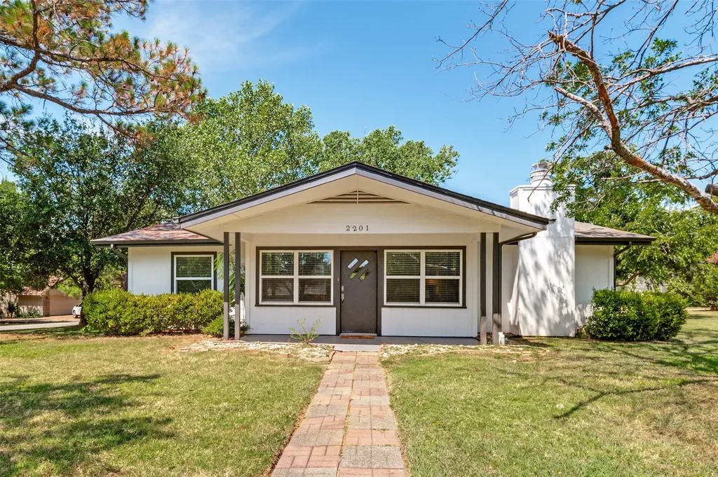 2201 Lake Coves Drive Flower Mound TX 75022