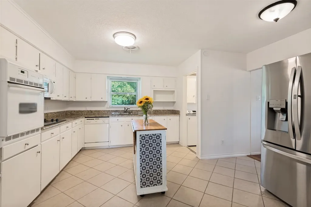 2201 Lake Coves Drive Flower Mound TX 75022