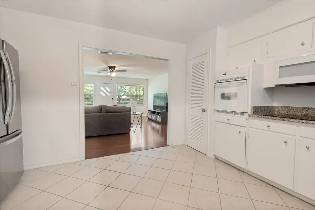 2201 Lake Coves Drive Flower Mound TX 75022