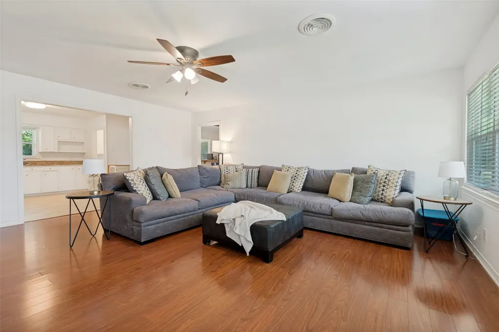 2201 Lake Coves Drive Flower Mound TX 75022
