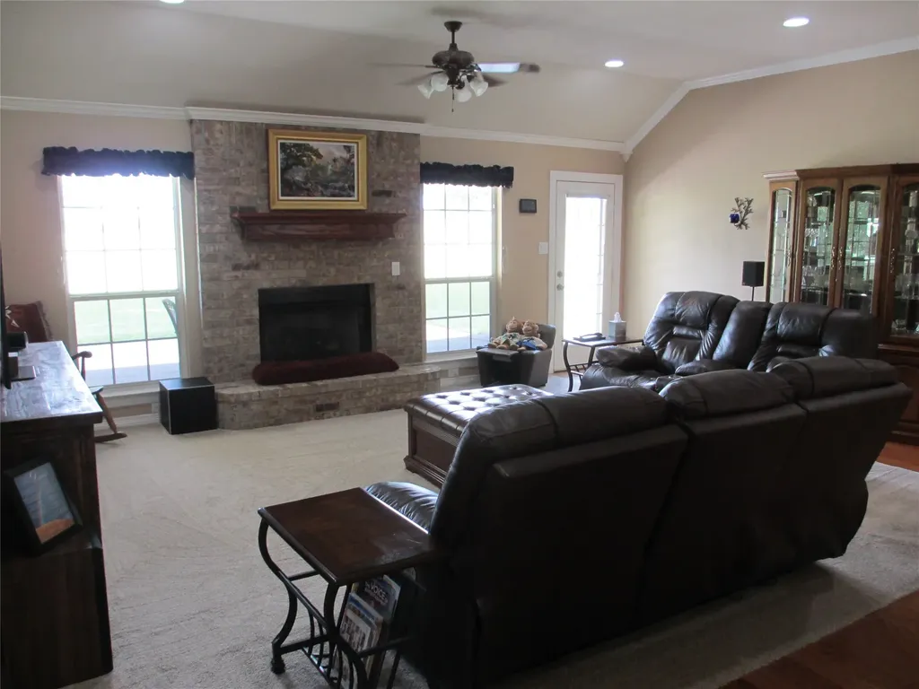 3911 Fm 67 Itasca TX 76055