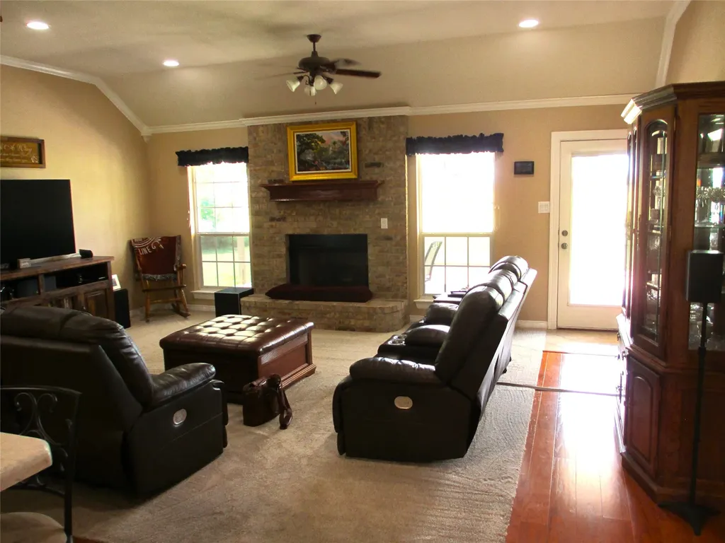 3911 Fm 67 Itasca TX 76055