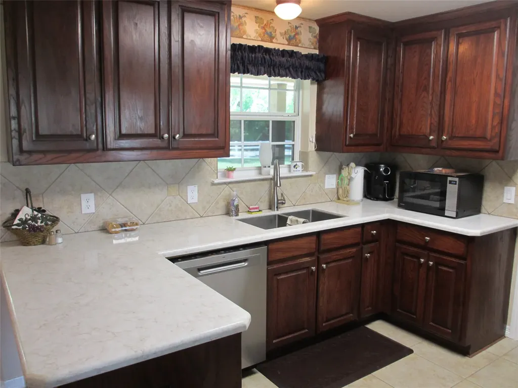 3911 Fm 67 Itasca TX 76055