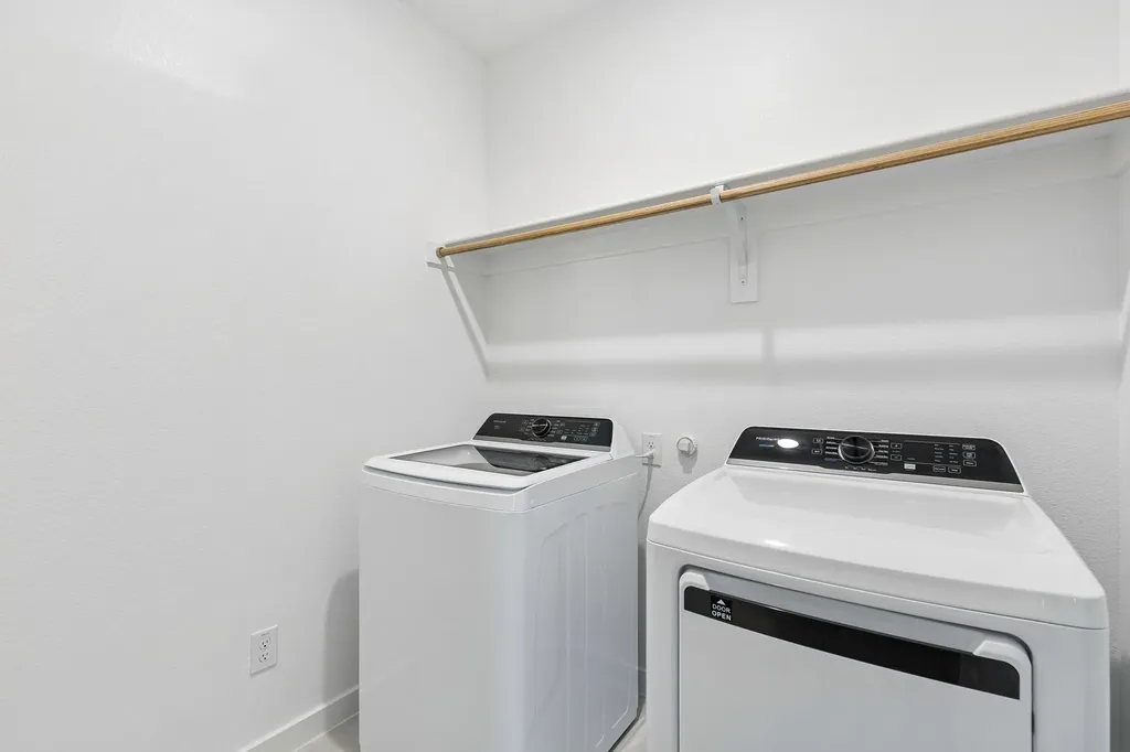 2233 Magenta Lane Aubrey TX 76227