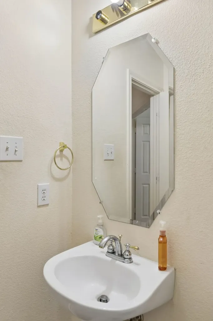 717 Morningside Trail Murphy TX 75094