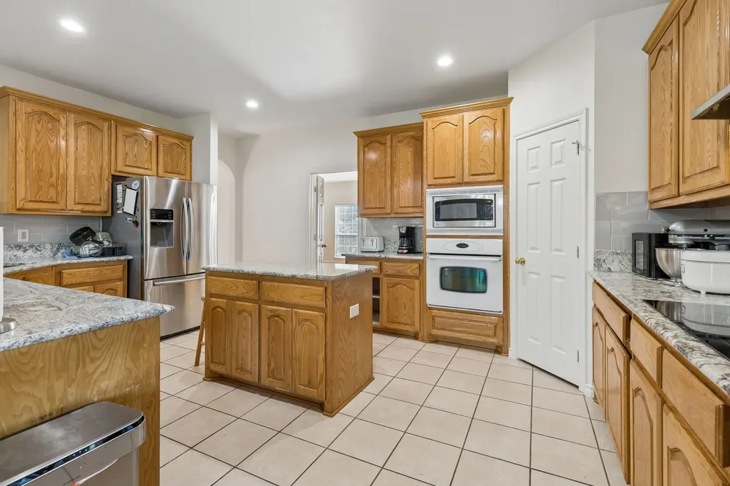 717 Morningside Trail Murphy TX 75094