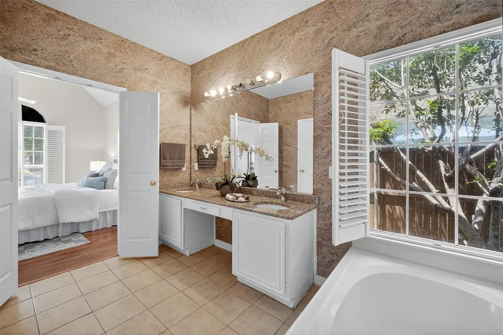 4729 Bull Run Drive Plano TX 75093
