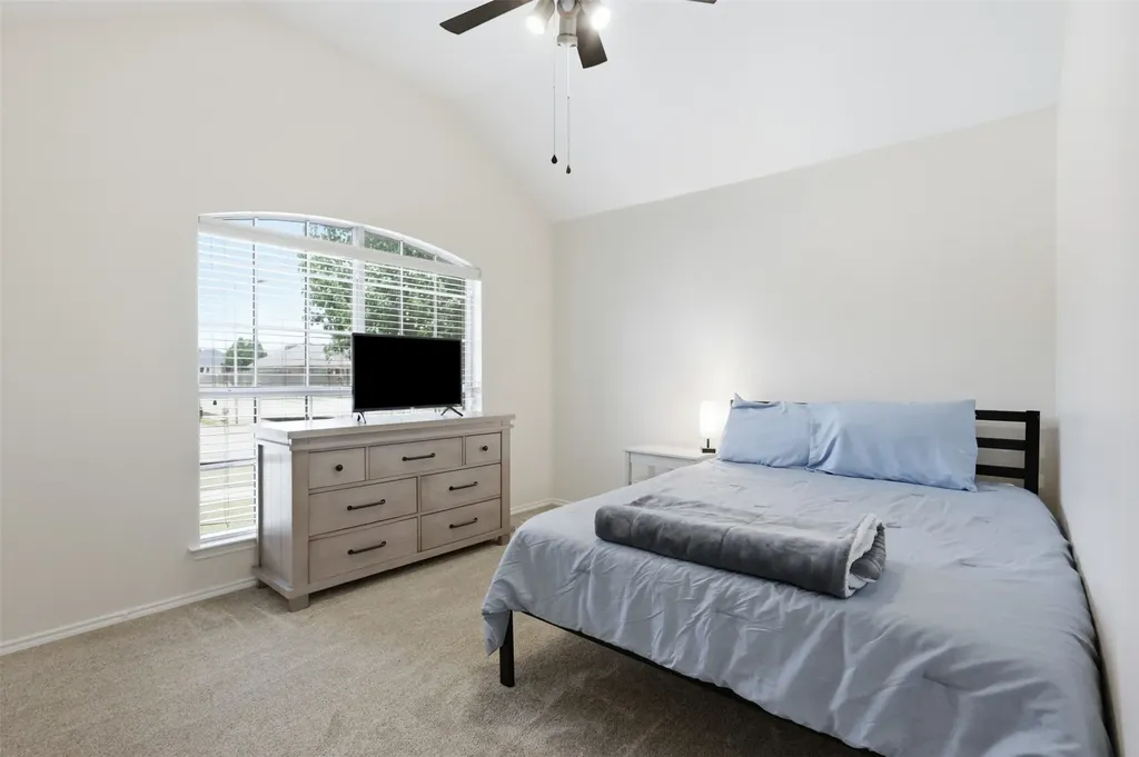 1002 Zachary Drive Arlington TX 76002
