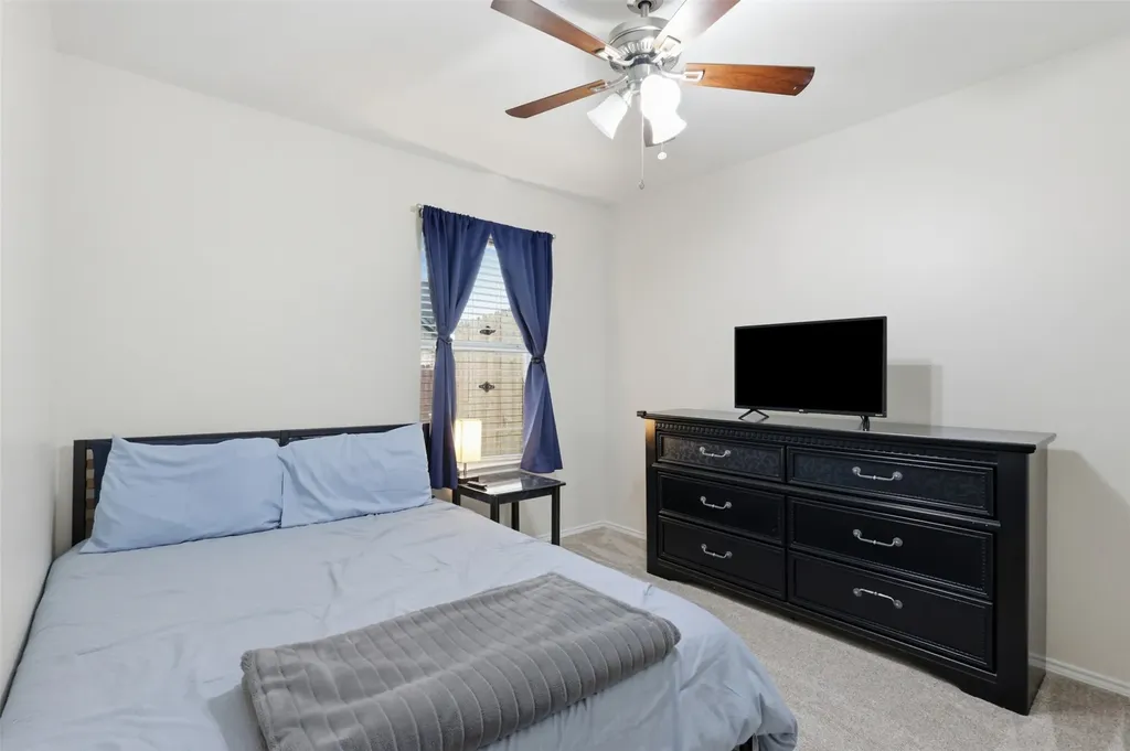 1002 Zachary Drive Arlington TX 76002