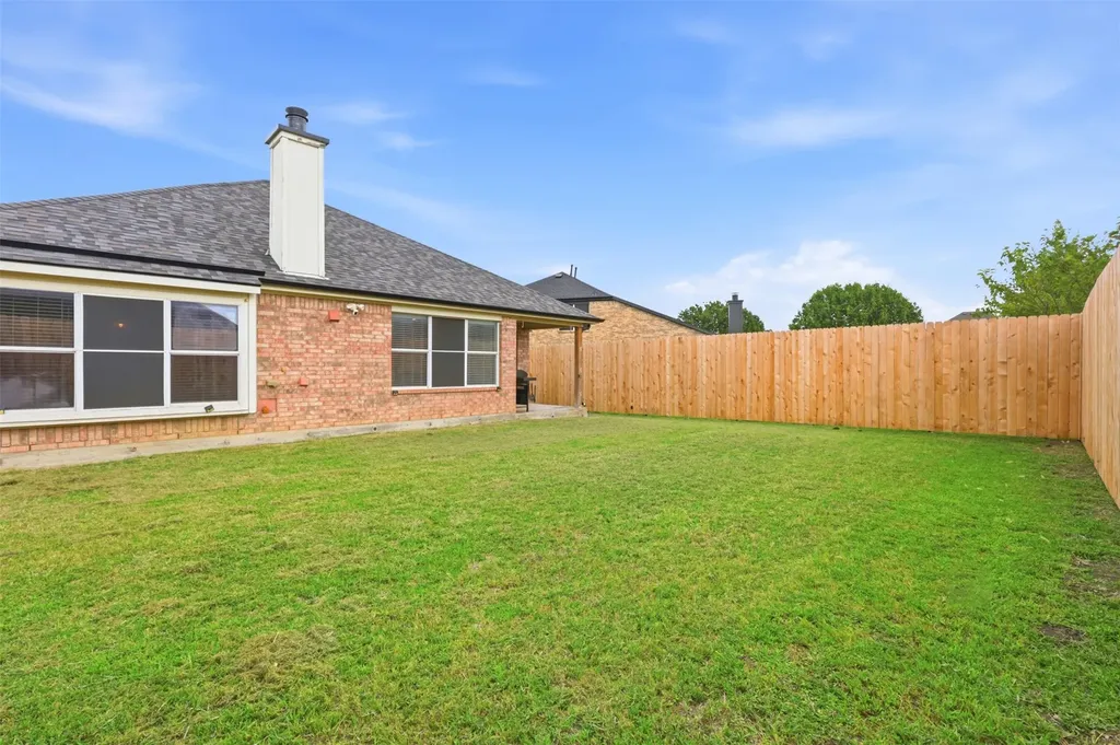 1002 Zachary Drive Arlington TX 76002