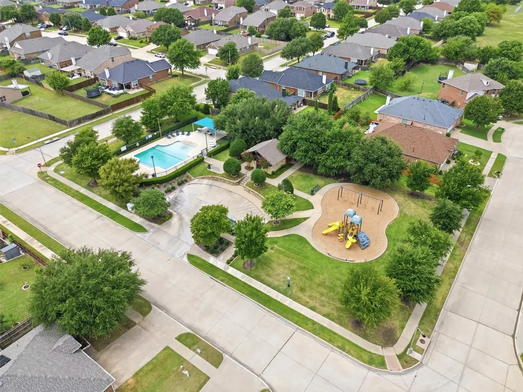 1002 Zachary Drive Arlington TX 76002
