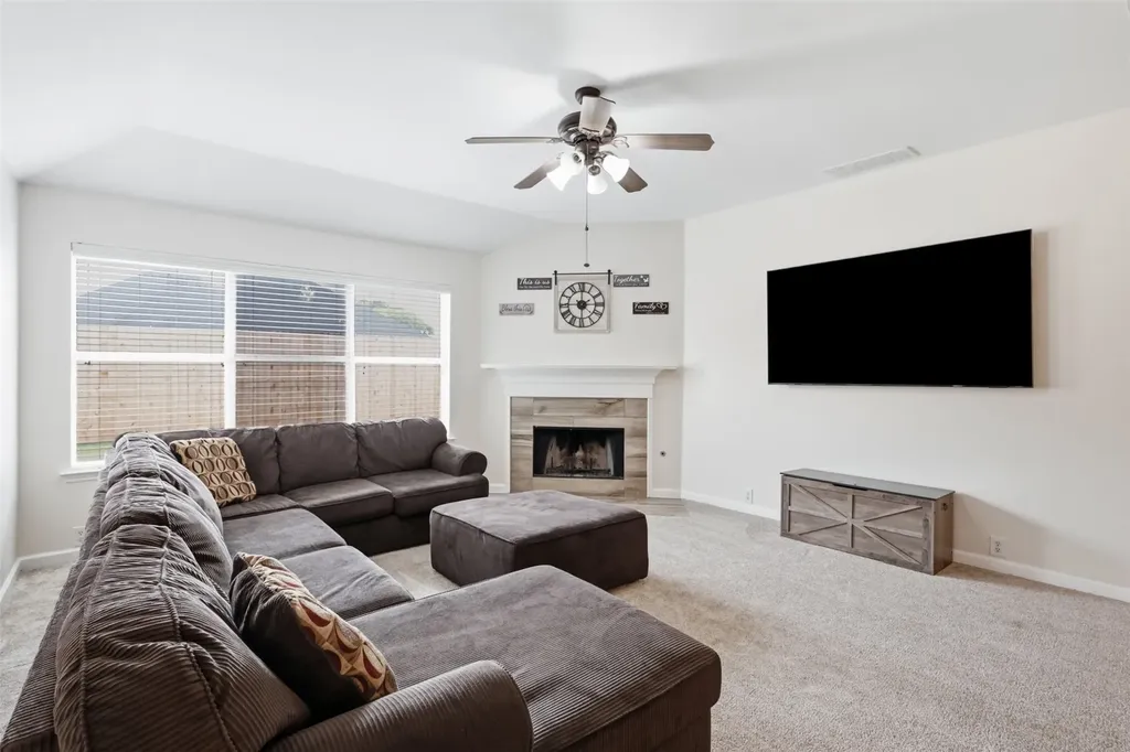1002 Zachary Drive Arlington TX 76002
