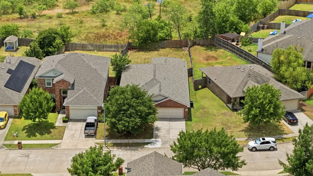 2665 Gardendale Drive Fort Worth TX 76120