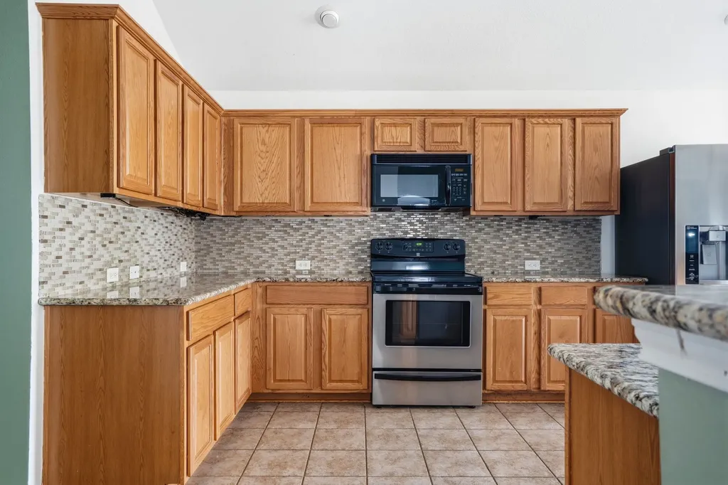 2665 Gardendale Drive Fort Worth TX 76120