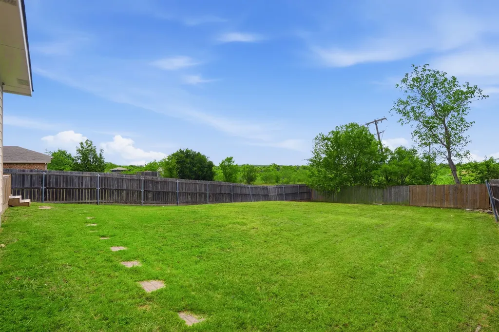 2665 Gardendale Drive Fort Worth TX 76120