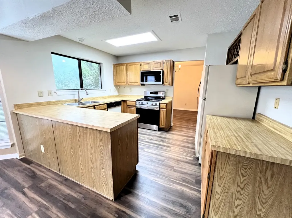 2019 Longmeadow Court Denton TX 76209