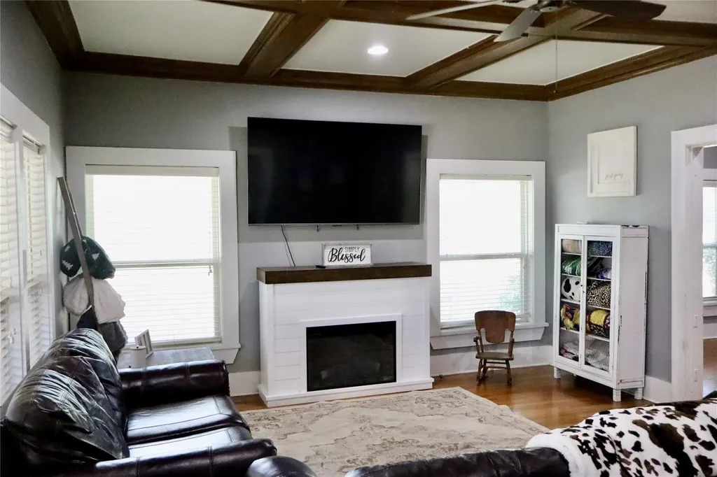 203 E Bennett Street Strawn TX 76475