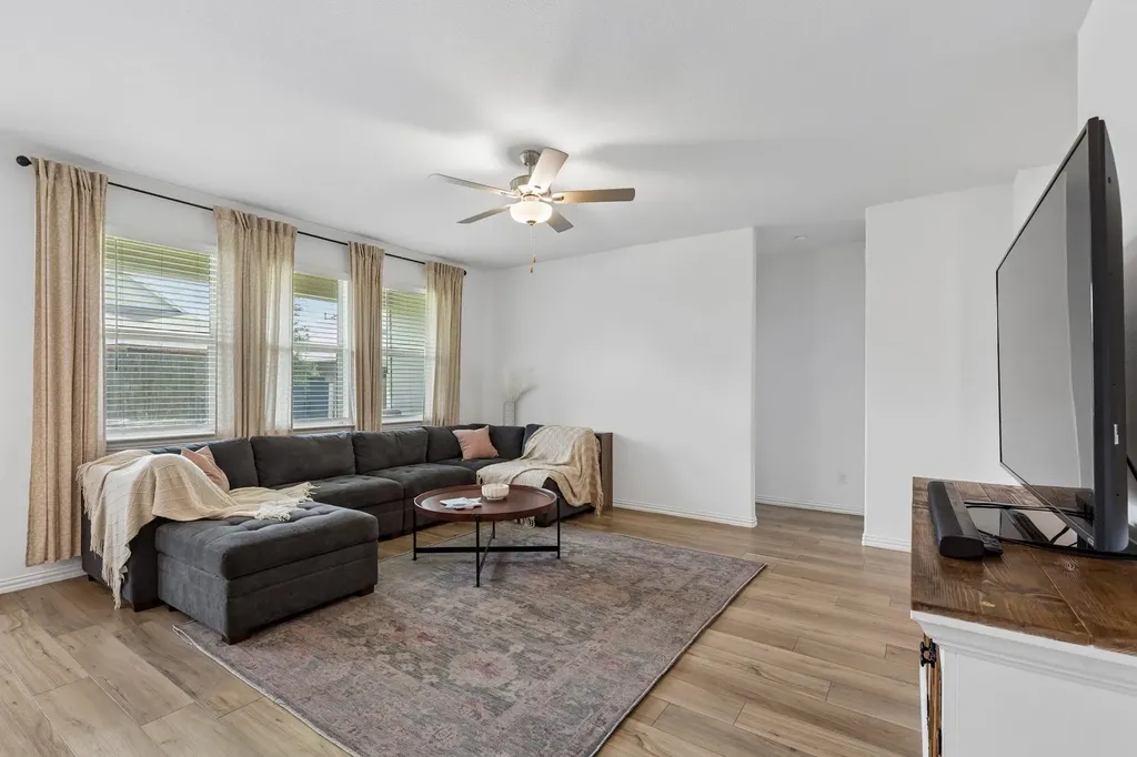 8120 Lindheimer Lane Mckinney TX 75071