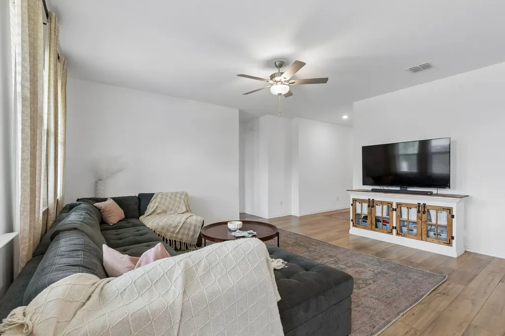 8120 Lindheimer Lane Mckinney TX 75071