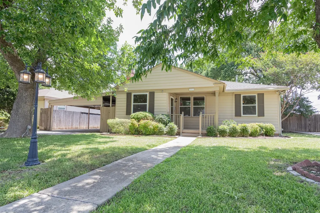 2517 Littlepage Street Fort Worth TX 76107