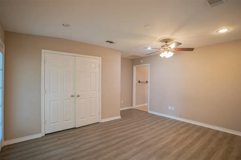 2517 Littlepage Street Fort Worth TX 76107