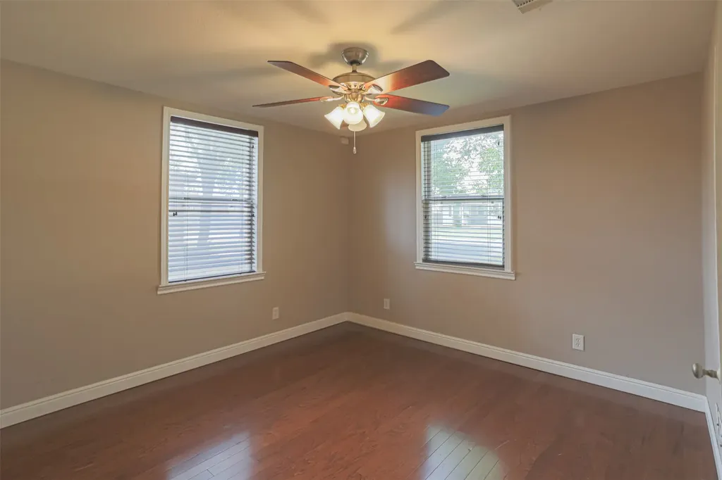 2517 Littlepage Street Fort Worth TX 76107