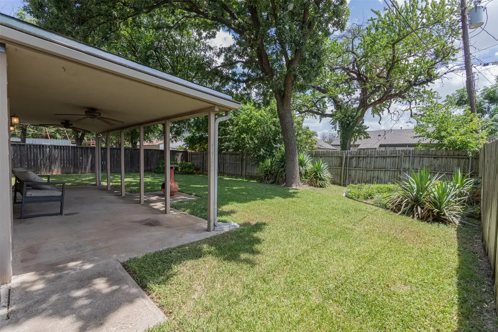 2517 Littlepage Street Fort Worth TX 76107