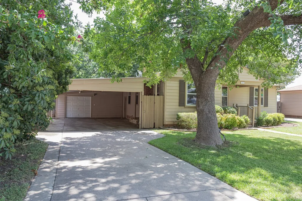 2517 Littlepage Street Fort Worth TX 76107